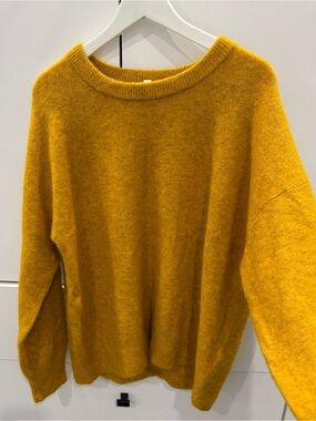 Babaton Crewneck Sweater in Mustard- size L- made with Alpaca & Wool